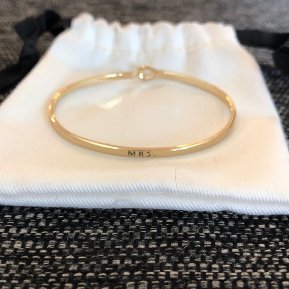 “Mrs” bangle - Picture 3 of 3